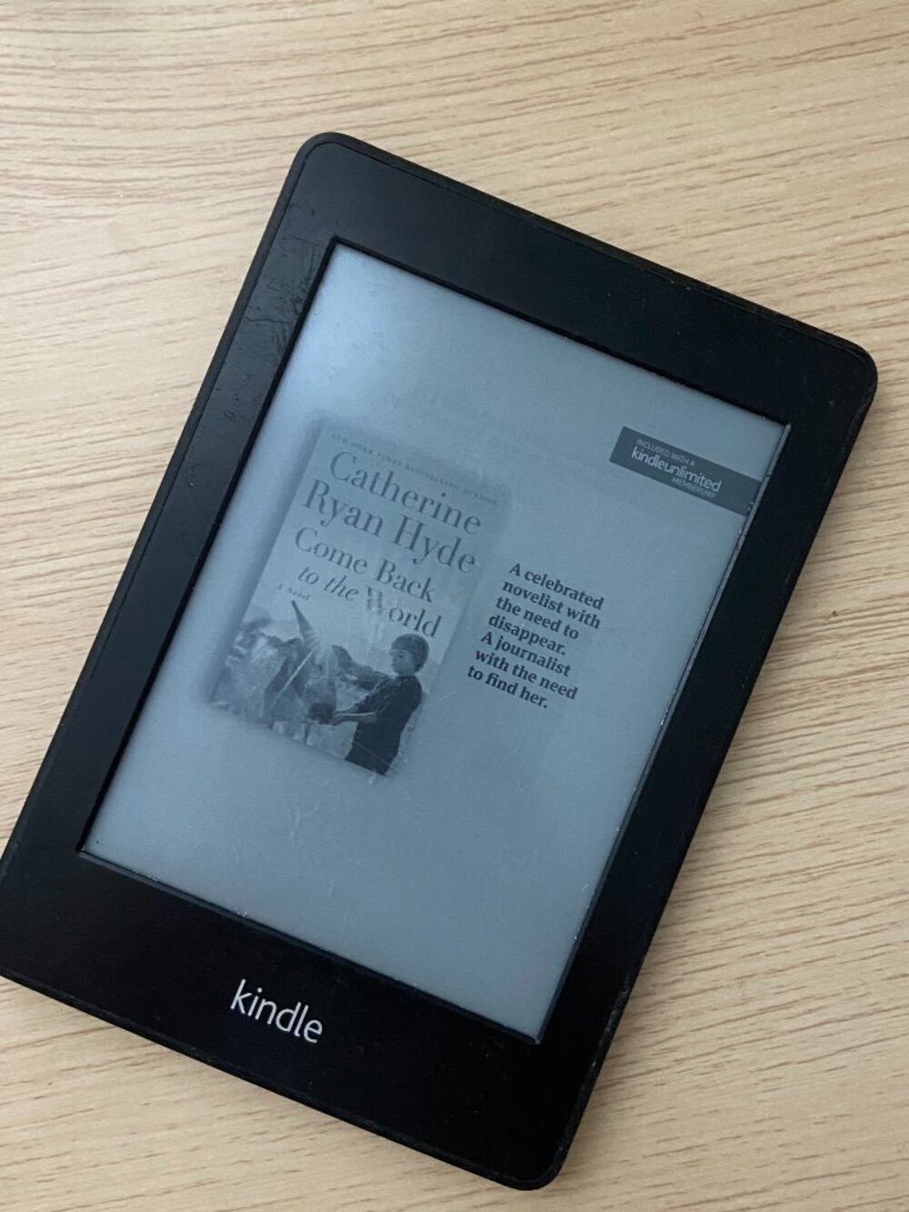 Amazon Kindle E-Reader with Charger – Tested & Working
